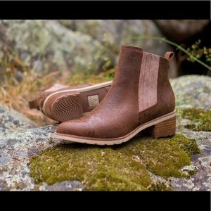 Brand new Reef Waterproof Boots!